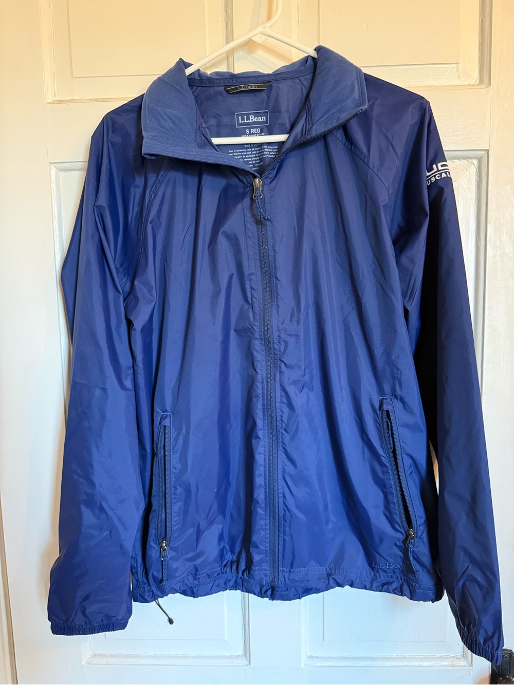 L.L. Bean Men's Rain Shell Jacket with hood in collar - embroidery on sleeve